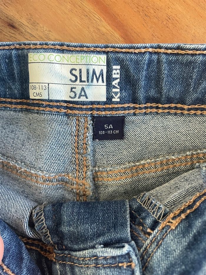 Lot jean bleu et sweat zippé à capuche gris fille 5 ans - photo numéro 4