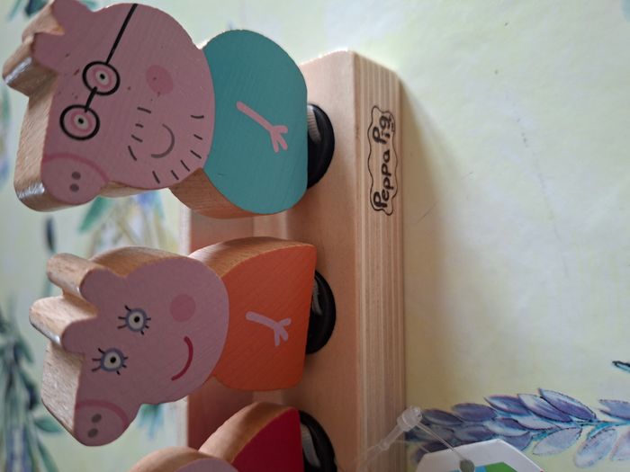 Peppa pig - 4 personnages en bois - photo numéro 9