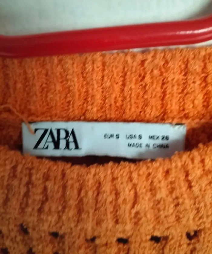 Crop top lainage léger Zara TBE Taille S - photo numéro 3