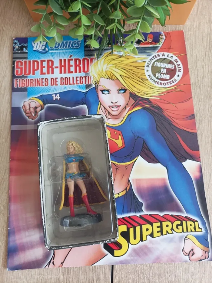 Figurine Supergirl DC Comics Eaglemoss Super Héros - photo numéro 2