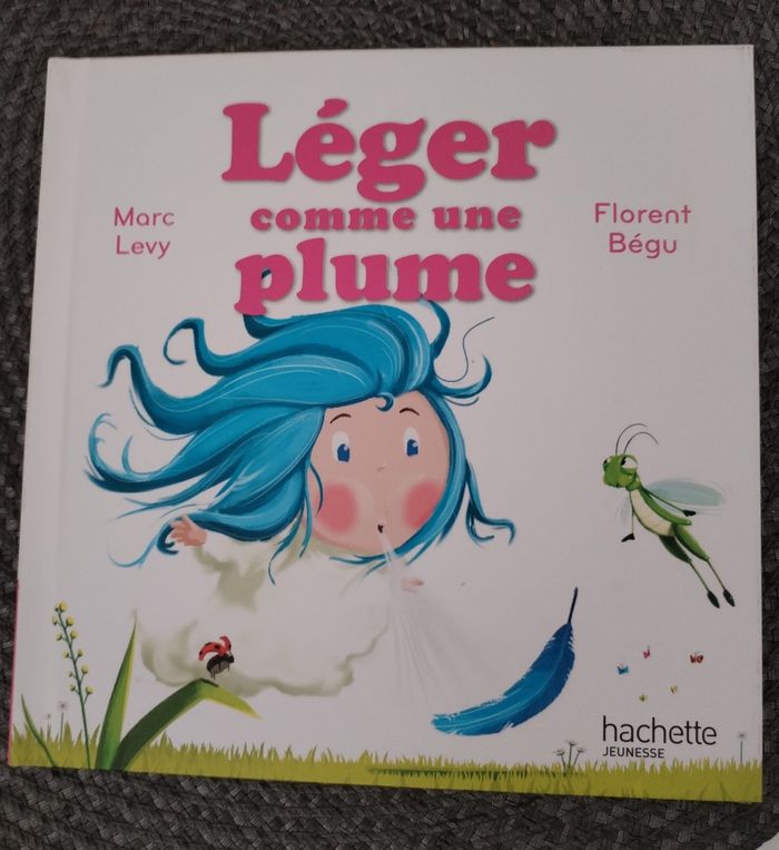 Livre "Léger comme une plume" neuf