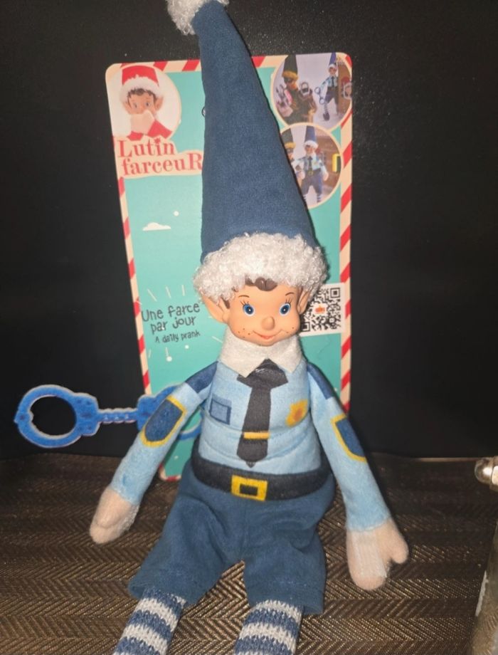 Lutin farceur policier de Noël 🎄 neuf étiquetté - photo numéro 4