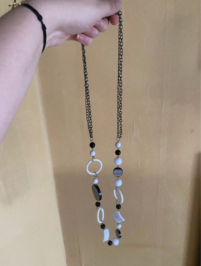 Collier à motif femme - photo numéro 5