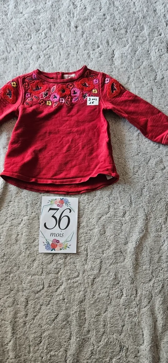Pull 3 ans bordeaux fleur