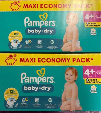 Deux cartons de couches Pampers taille 4 plus