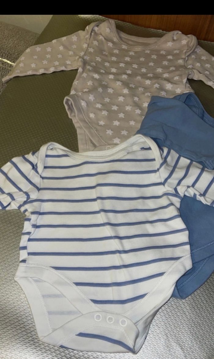 Lot de bodies - photo numéro 3