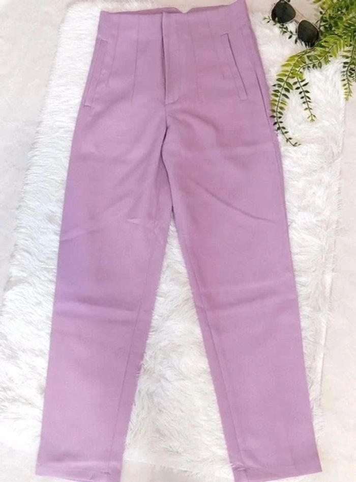 Pantalon Costume Taille Haute Pour Femme. Couleur Lila. Taille XS