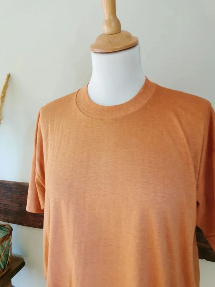 T-shirt marron orangé - photo numéro 4