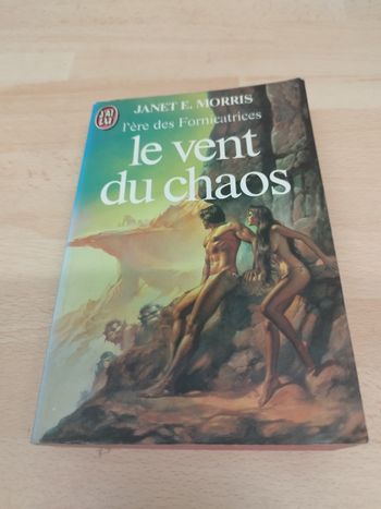 JANET E. MORRIS

l'ère des Fornicatrices

le vent du chaos