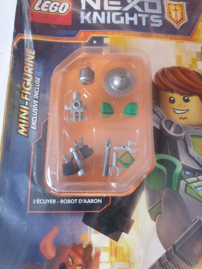 Lego Nexo Knights Figurine + fascicule - photo numéro 3