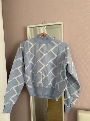 Pull bleu neuf jamais porté
