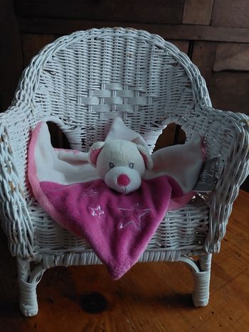 Doudou carré ourson rose Tom & Zoé