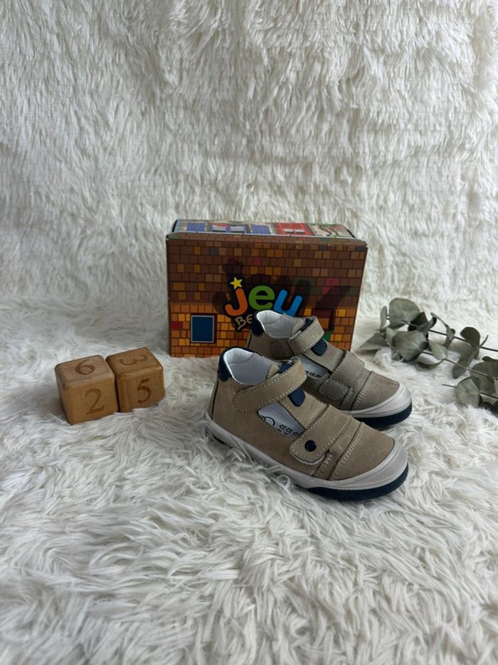Paire de sandales Bellamy taille 25