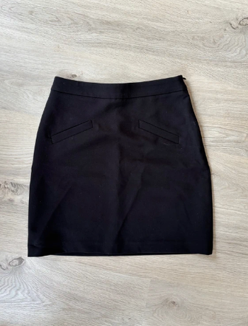 Mini jupe noire droite Promod 🖤 Taille M – Basique chic