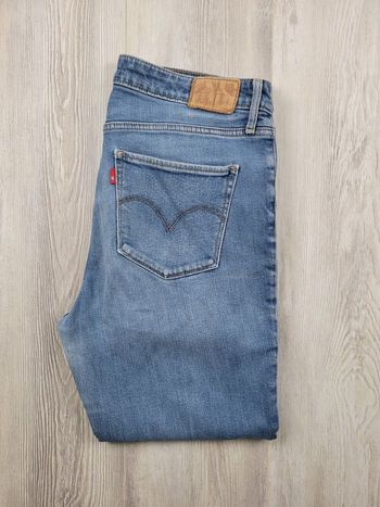 Jean Levi’s Skinny – Taille 31 – Bleu denim – Excellent état