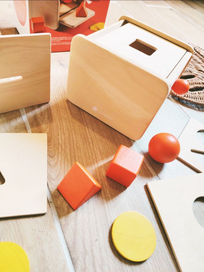 🔴Boîte de notion de permanence 4 en 1 avec formes à encastrer en bois, Nature et découvertes - photo numéro 3