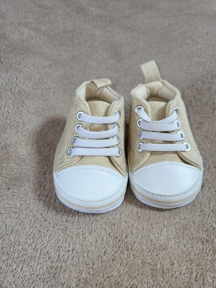 Chaussures bébé 0-6 mois - photo numéro 2