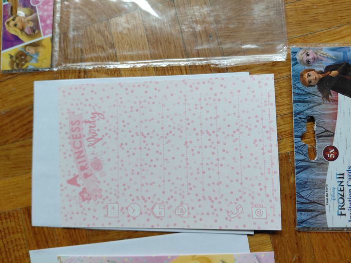 cartes invitation anniversaires princesses et reine des neiges - photo numéro 3