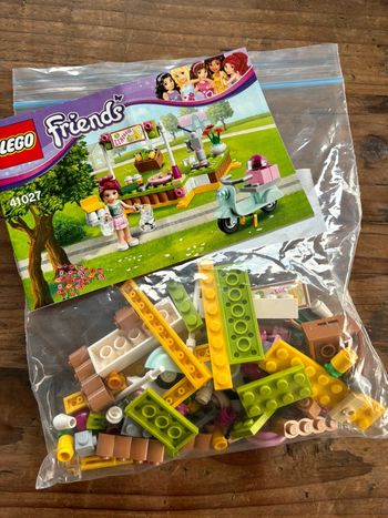 Lego Friends limonade de Mia 41027