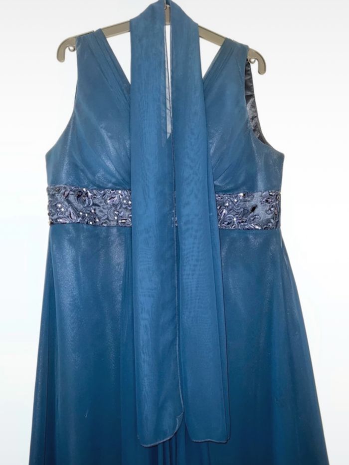 Robe cérémonie - photo numéro 4
