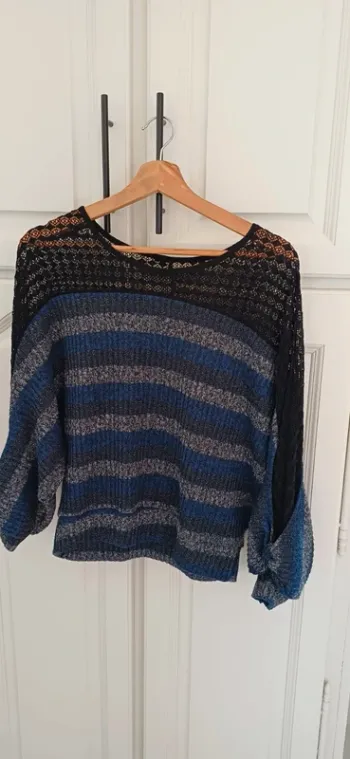 Pull beu noir