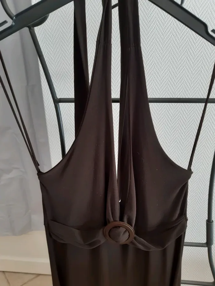 Robe dos nu - photo numéro 2