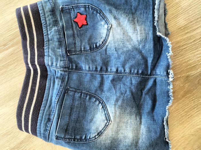 Mini jupe en jean - photo numéro 3