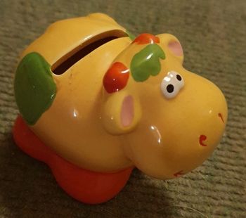 Petite tirelire vache jaune