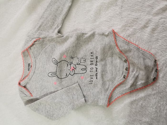 Lot 11 bodies 3 mois - photo numéro 8