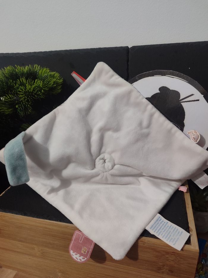 Doudou plat chat rose blanc coeur noukie's minouchka DD003596 - photo numéro 2