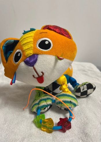 Pelluche doudou hochet lamaze