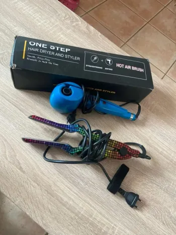 Lot  accessoires de  coiffure