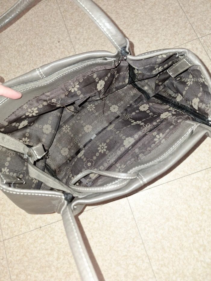 Grand sac 👜 très bon état - photo numéro 4