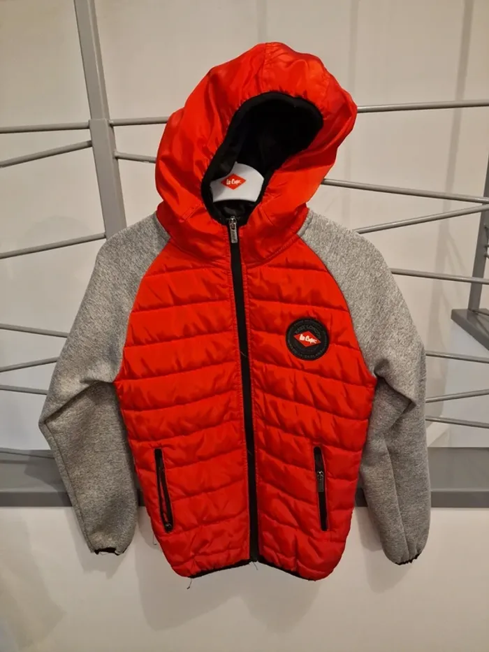 doudoune fine rouge et grise Lee Cooper