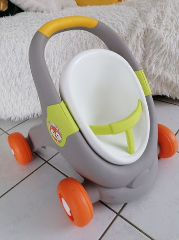 Poussette aide à la marche