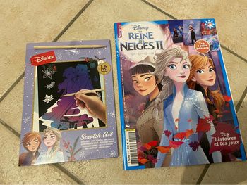 Carnet bloc à gratter et magasine reine des neiges