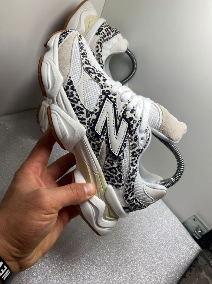 New balance9060 neuf avec boîte taille 39,5 très bon état femme sport promenade - photo numéro 4