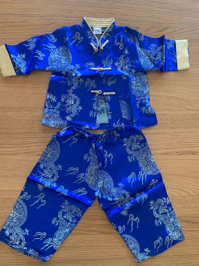 Lot tenues vietnamiennes - photo numéro 4