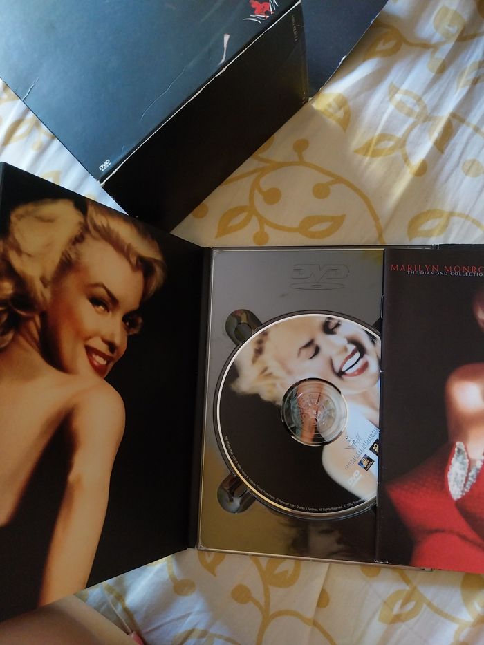 Deux Coffrets 13 DVDs Marilyn Monroe The Diamond Collection - photo numéro 5