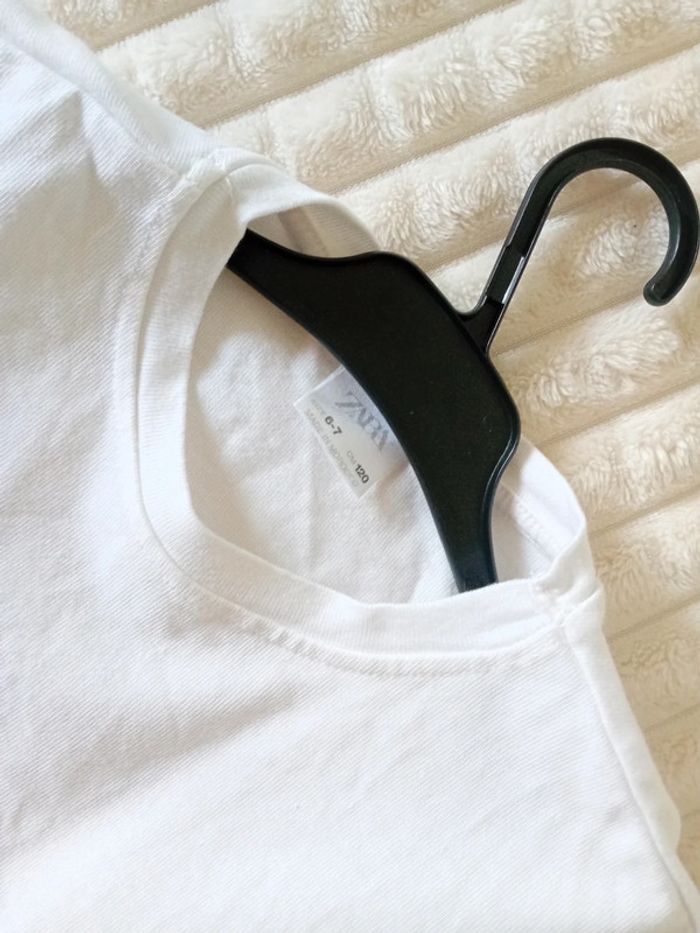 Ensemble jupe + t-shirt fille 6/7ans Zara 🤍🌼 - photo numéro 4