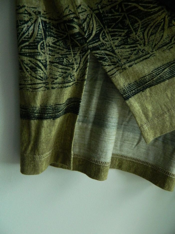 T shirt manches courtes T 3 - photo numéro 2