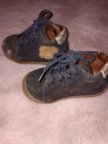 Chaussures taille 19