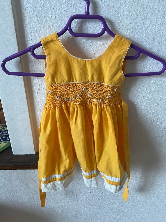 Robe jaune fleurie - photo numéro 1