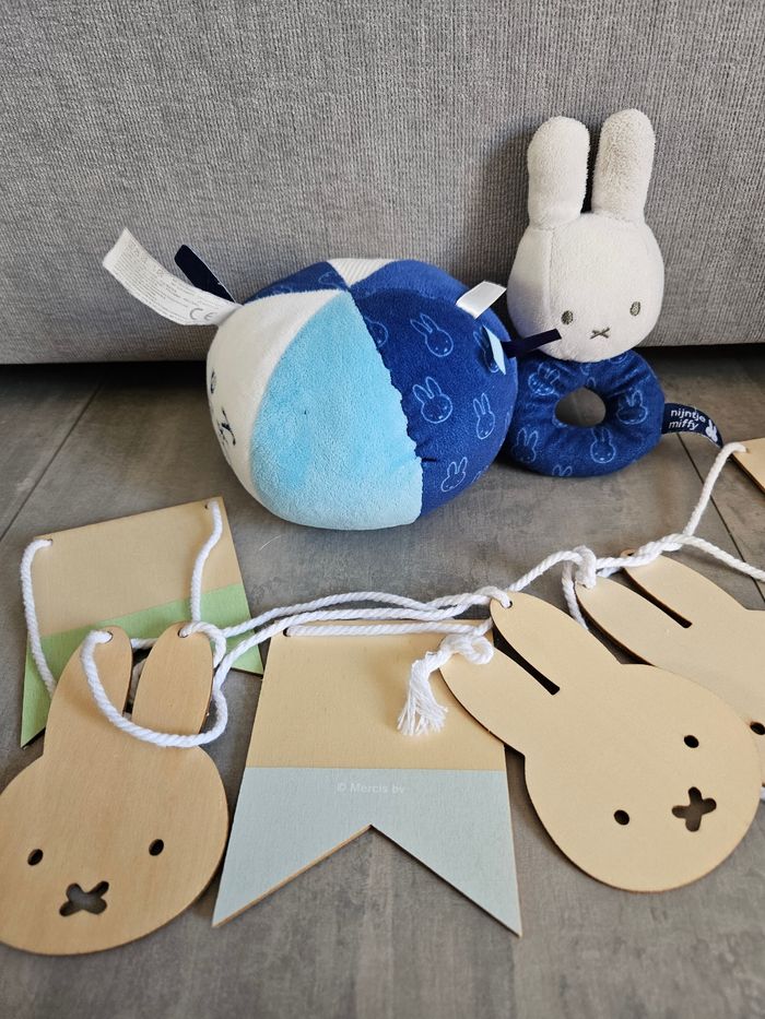 Lot miffy nijntje hochets et guirlande en bois - photo numéro 2