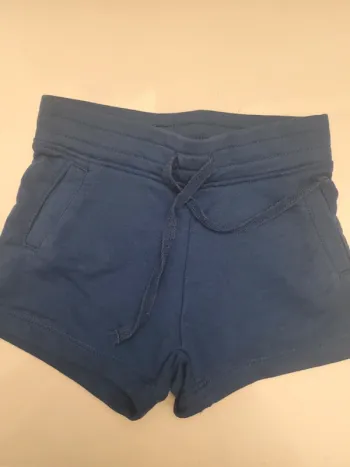 Short bleu 3 ans