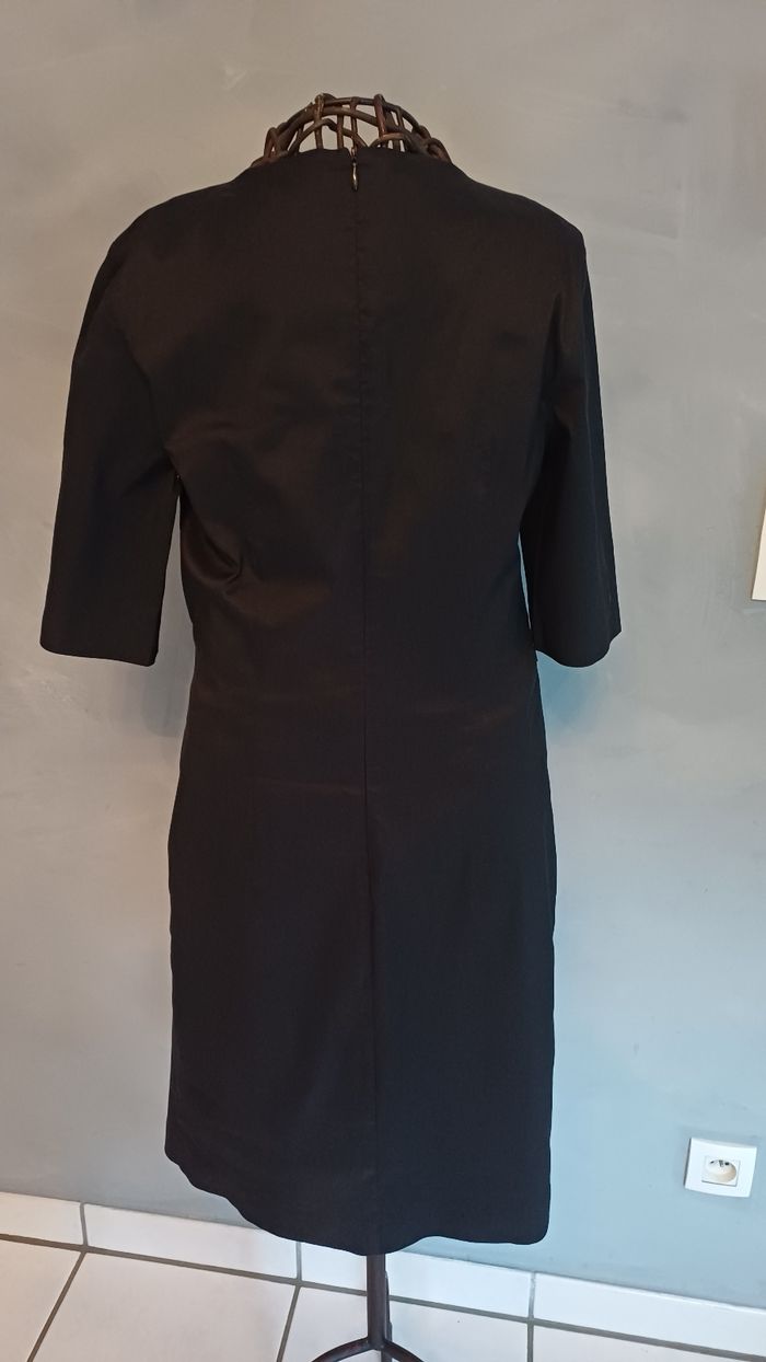 Robe tailleur - photo numéro 2