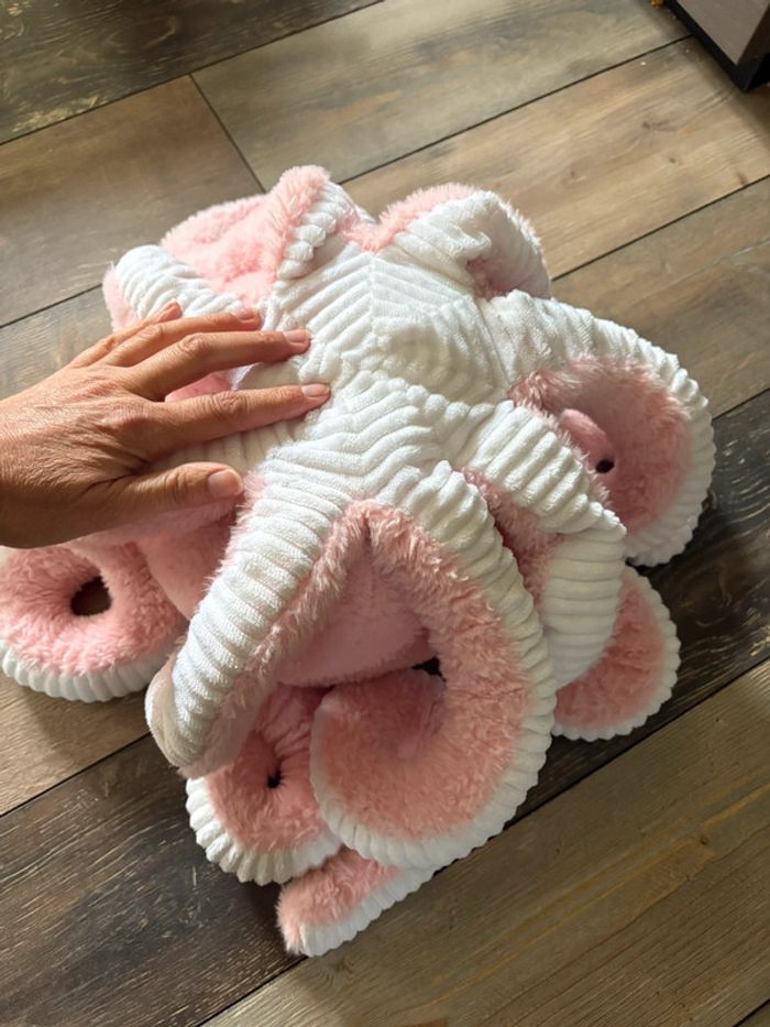Énorme peluche poulpe rose - photo numéro 3