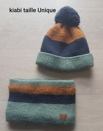 Bonnet et tour de coup kiabi