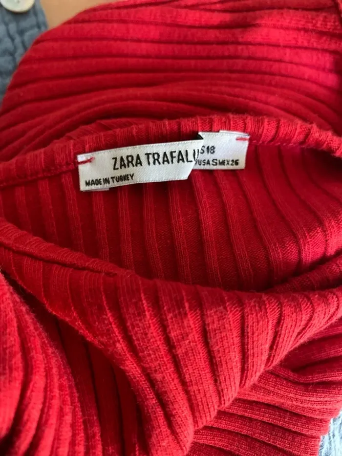 Robe rouge longue moulante Zara - photo numéro 4
