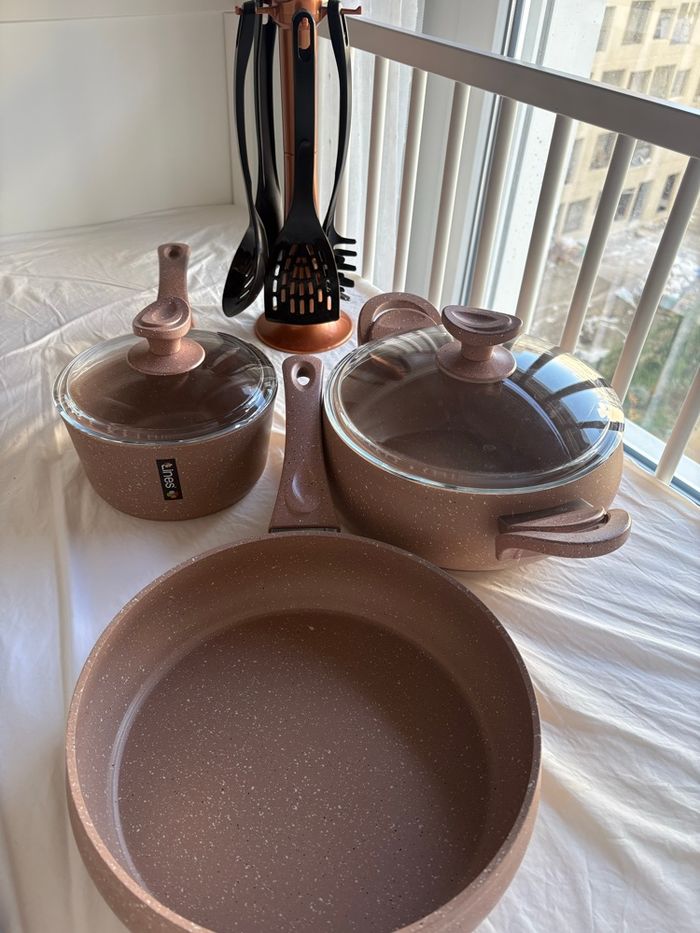 ensemble de casseroles et poêles - photo numéro 4